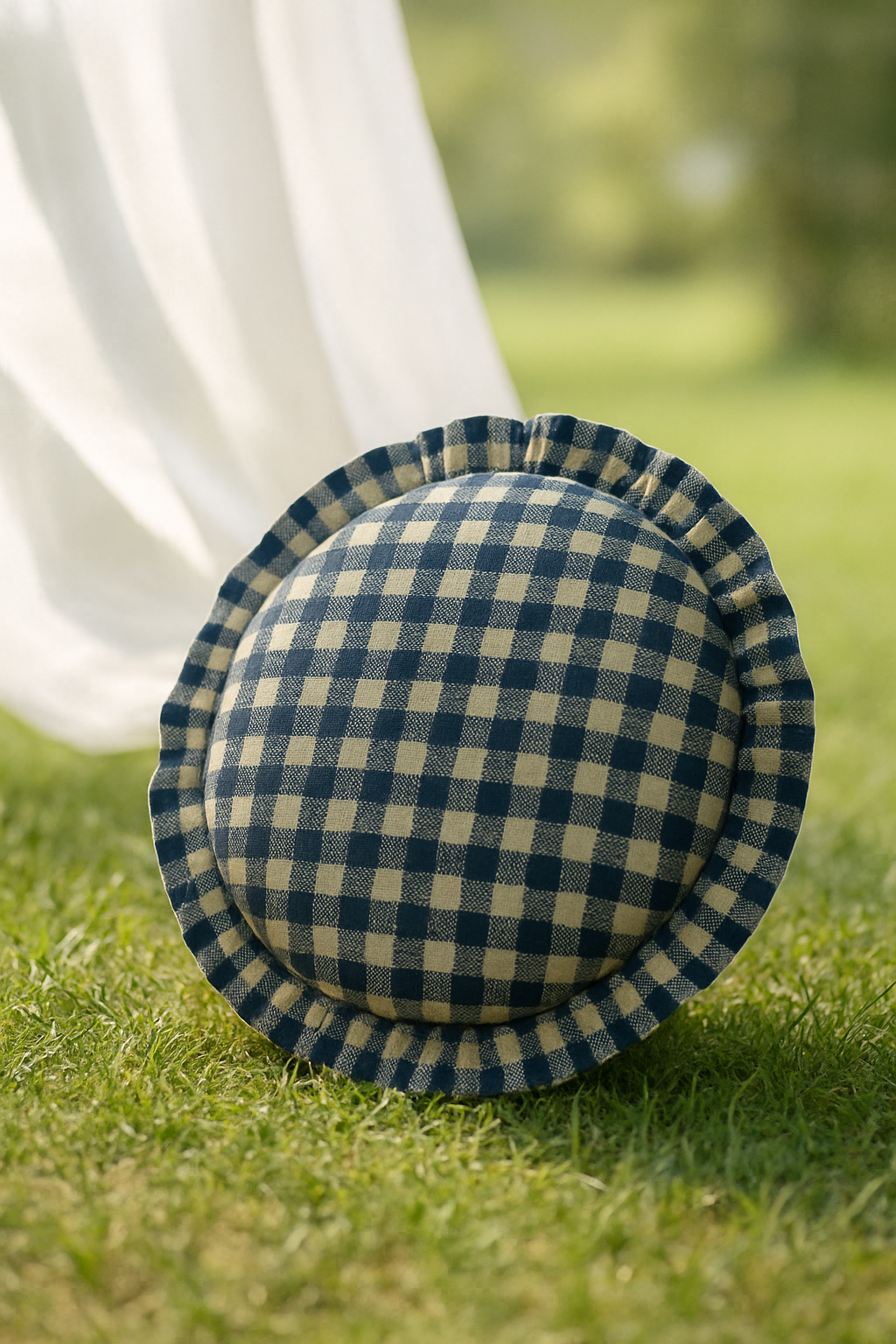 Round Halo Check Cushion