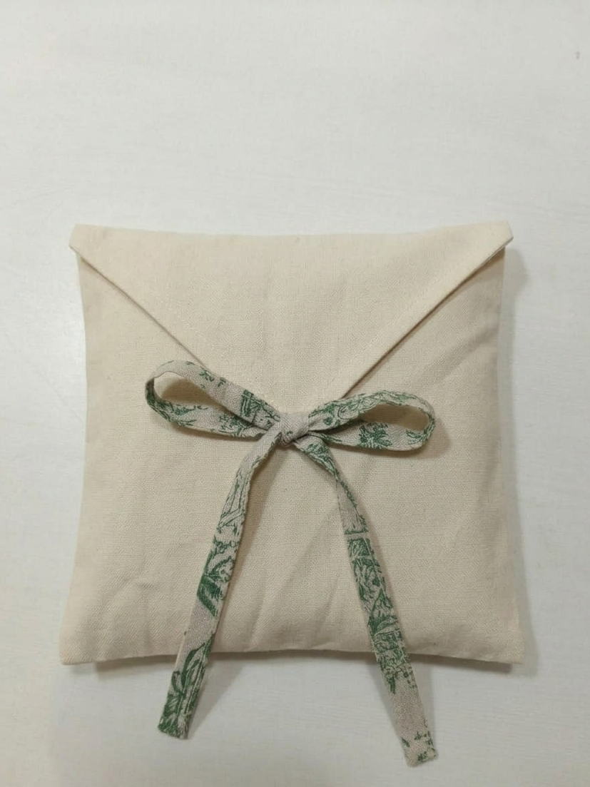 Green Toile de Jouy Scallop Linen Napkins Set of 6 | Premium French Dining