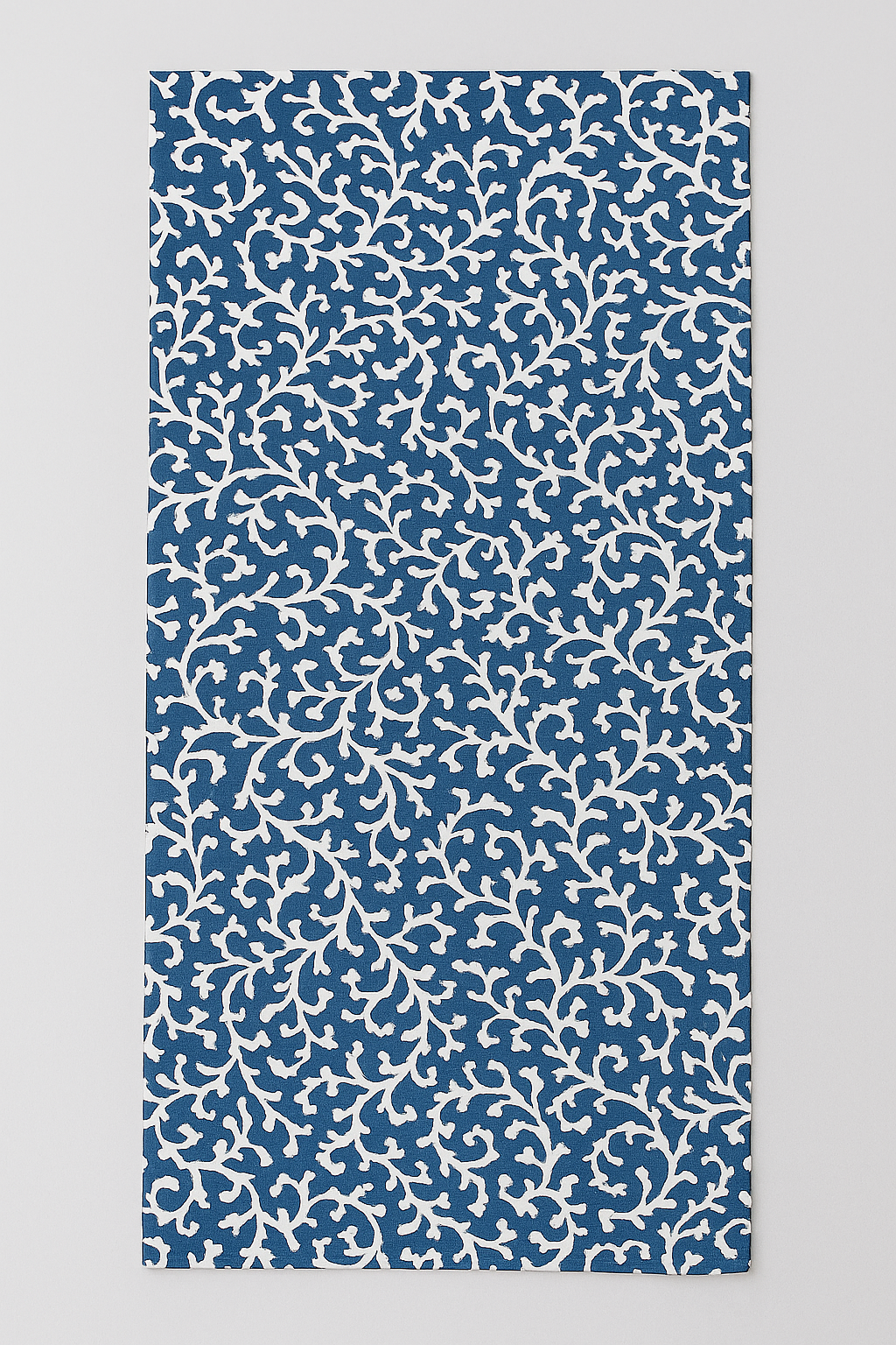 Blue Manor Blossom Runner